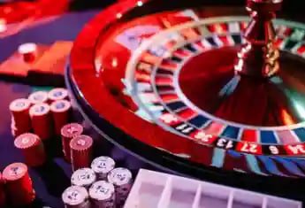 တိုက်ရိုက် Live Betting ပွဲစဉ်ကြည့်ရင်း လောင်းကြေး